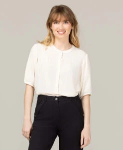 Chemise Blanc Cassé Femme -Vetements Simples Magasin prod 10314 chemise chemisier ml blanc casse calo 666x812 fc7ea0111e0b