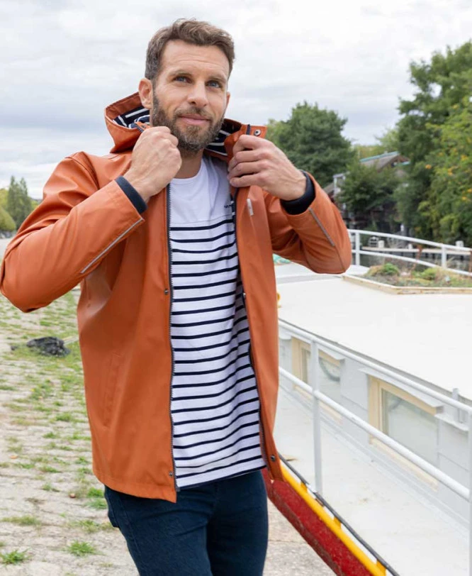 Marinière Manches Courtes Homme Fond Blanc Rayé Bleu Marine 6 Marinière Manches Courtes Homme Fond Blanc Rayé Bleu Marine – Image 4