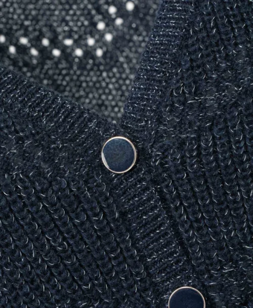 Gilet Femme Bleu Marine Col V Avec Fils Métalisés -Vetements Simples Magasin prod 4807 cardigan tricot indigo tokaina 666x812 fc7ea0111e0b