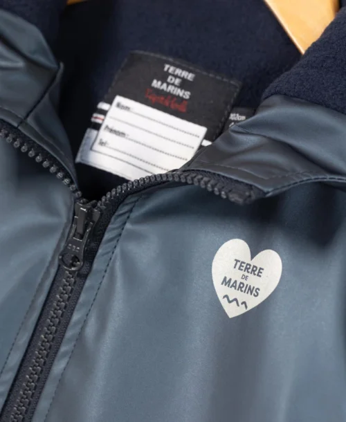 Ciré Bleu Fille 7 Ciré Bleu Fille -Vetements Simples Magasin prod 5528 imper cire bleu pizol 666x812 fc7ea0111e0b