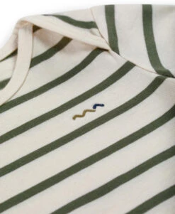 Marinière Kaki éco Conçue Bébé -Vetements Simples Magasin prod 6636 mariniere mc fond grege raye kaki ecomixte 666x812 fc7ea0111e0b