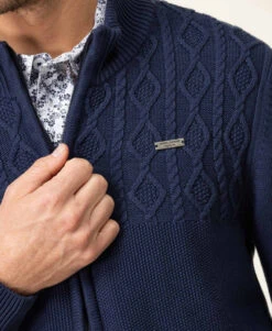 Gilet Tricot Reliefé Bleu Marine Homme -Vetements Simples Magasin prod 8232 cardigan tricot indigo gorsa 666x812 fc7ea0111e0b