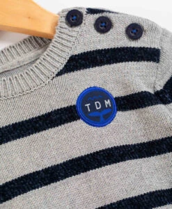 Pull Rayé Garçon Gris/bleu Marine -Vetements Simples Magasin prod 8384 pull fond gris chine raye indigo komarin 666x812 fc7ea0111e0b