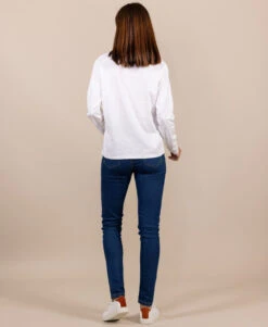 T-shirt Manches Longues Blanc Cassé Col V Femme 11 T-shirt Manches Longues Blanc Cassé Col V Femme -Vetements Simples Magasin prod 9065 tee shirt ml blanc casse triol 666x812 fc7ea0111e0b