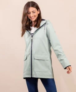 Ciré Vert Amande Femme -Vetements Simples Magasin prod 9243 imper cire vert pale fecirec 666x812 fc7ea0111e0b