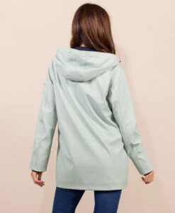 Ciré Vert Amande Femme -Vetements Simples Magasin prod 9244 imper cire vert pale fecirec 666x812 fc7ea0111e0b