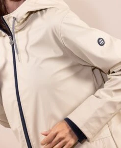 Ciré Beige Mat Femme 7 Ciré Beige Mat Femme -Vetements Simples Magasin prod 9252 imper cire beige mat fecirec 666x812 fc7ea0111e0b