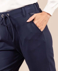 Pantalon Milano Bleu Marine Femme 7 Pantalon Milano Bleu Marine Femme -Vetements Simples Magasin prod 9423 7 8eme indigo pisera 666x812 fc7ea0111e0b