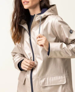 Ciré Beige Doré Femme -Vetements Simples Magasin prod 9430 imper cire beige dore fecirec 666x812 fc7ea0111e0b