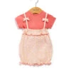 Combicourt Bébé Fille + T-shirt Corail -Vetements Simples Magasin prod 9872 salopette courte haut imprime quarta 666x812 fc7ea0111e0b